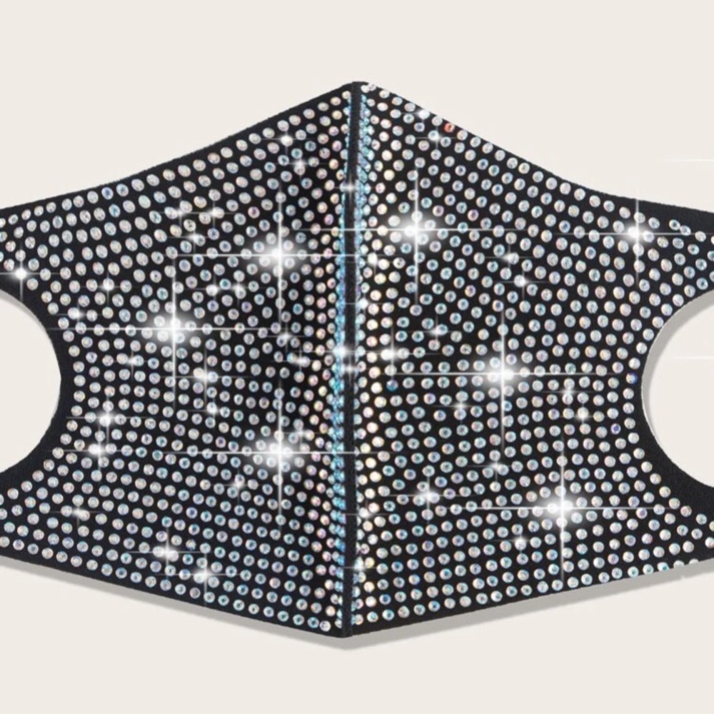 🎀 Stunning Rhinestone Pattern Premium Face Mask 🎀 - Picture 3 of 4